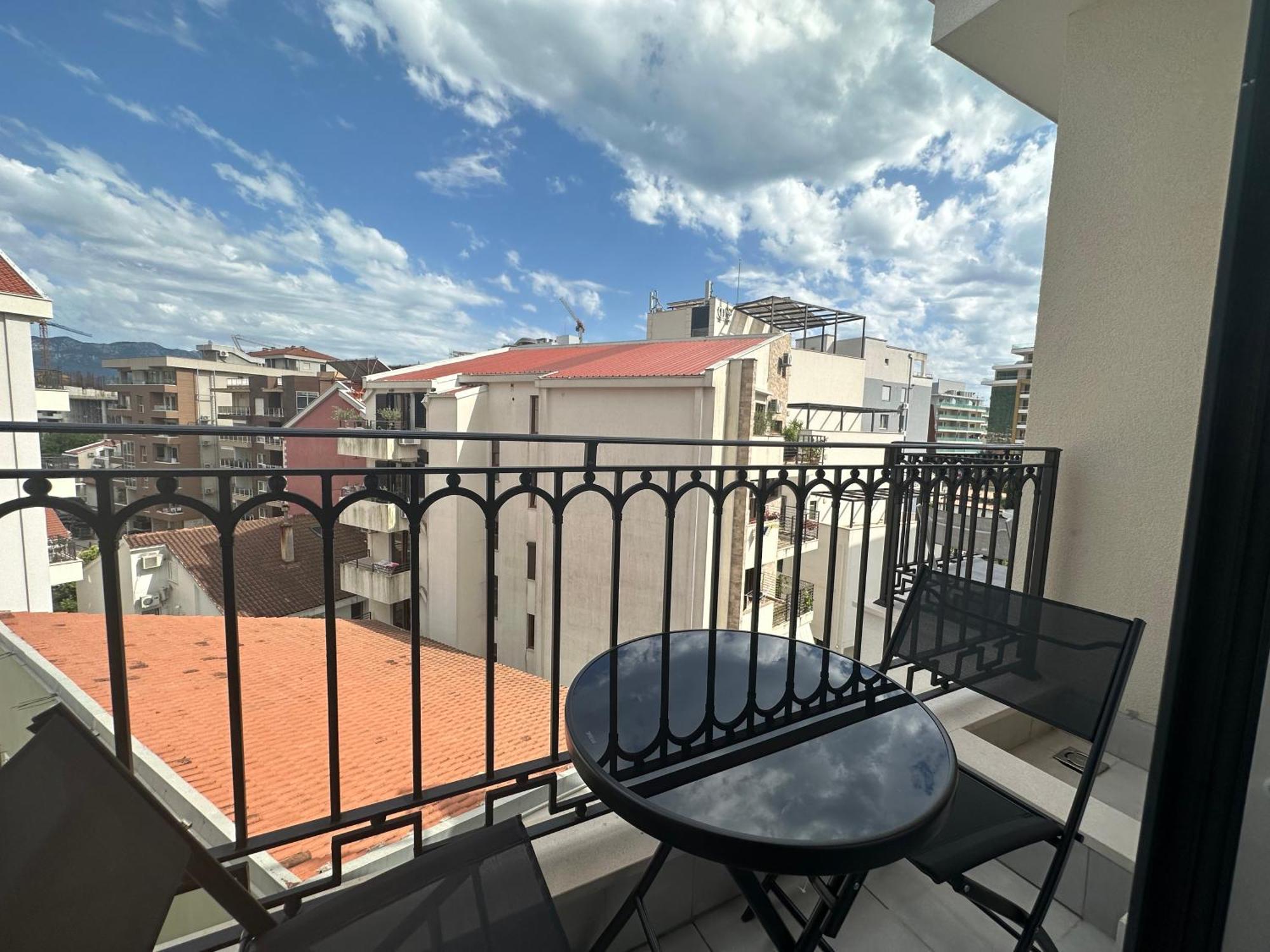 Apartment Visi *