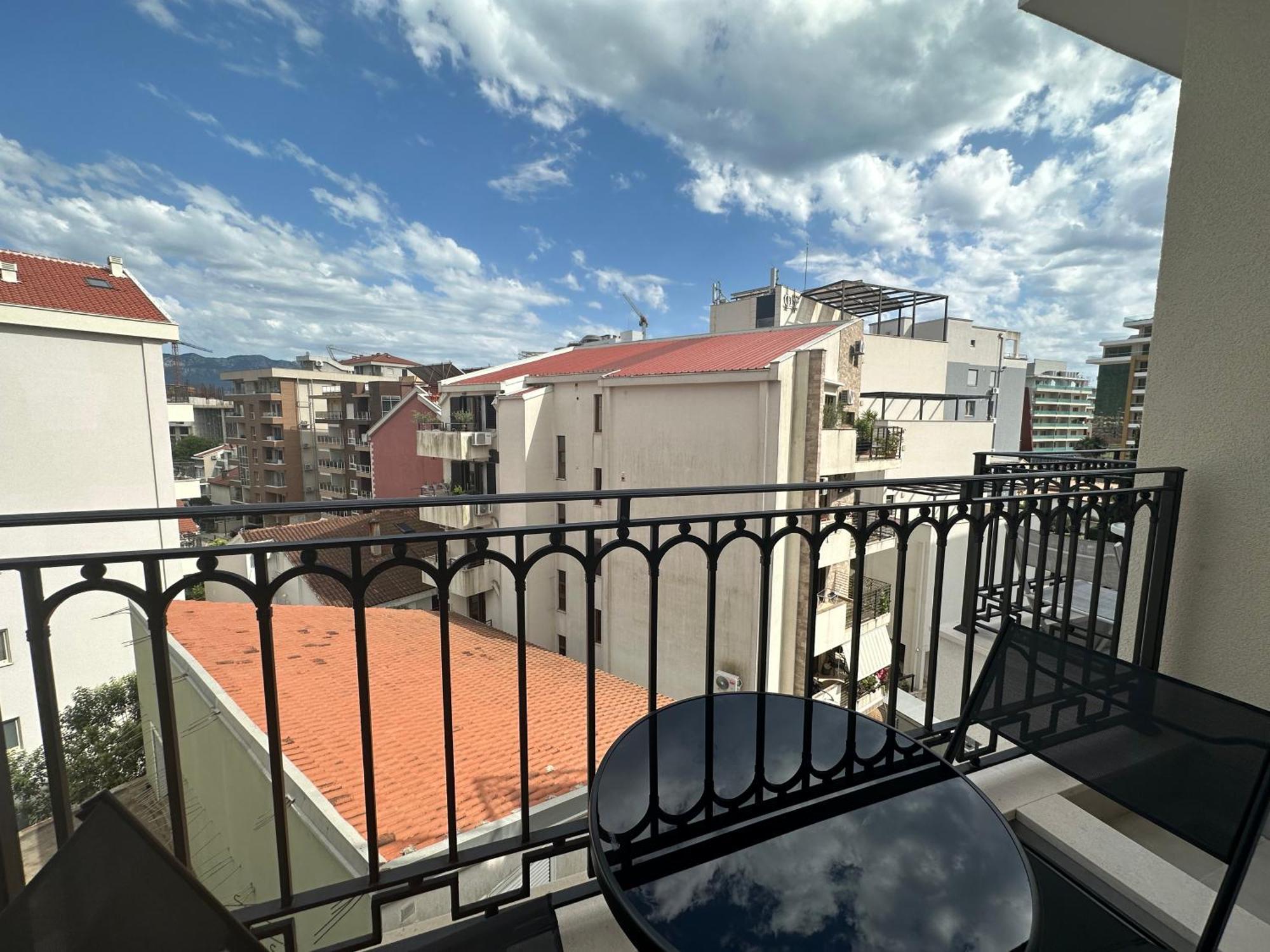 Apartment Visi *
