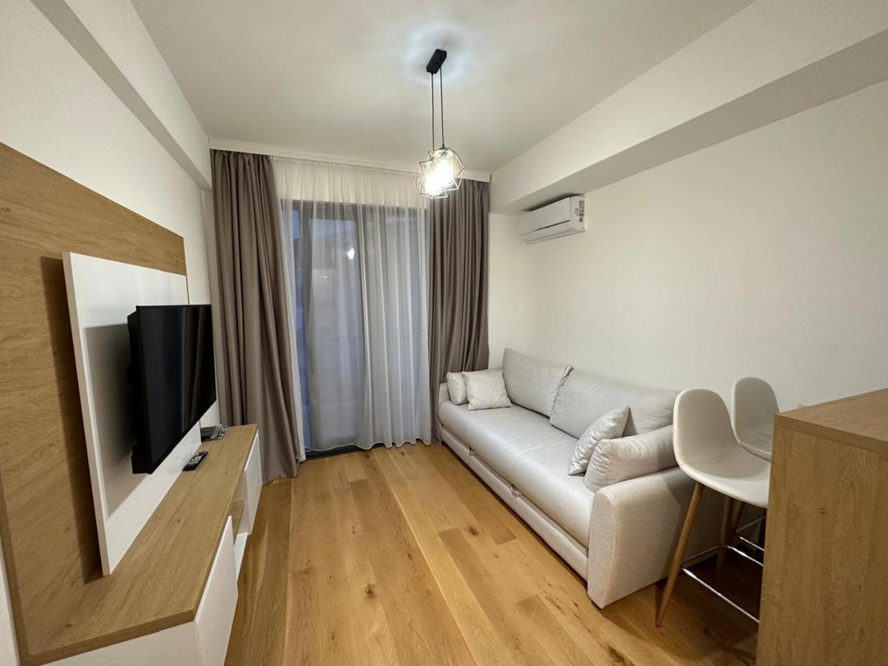 Apartment Visi *